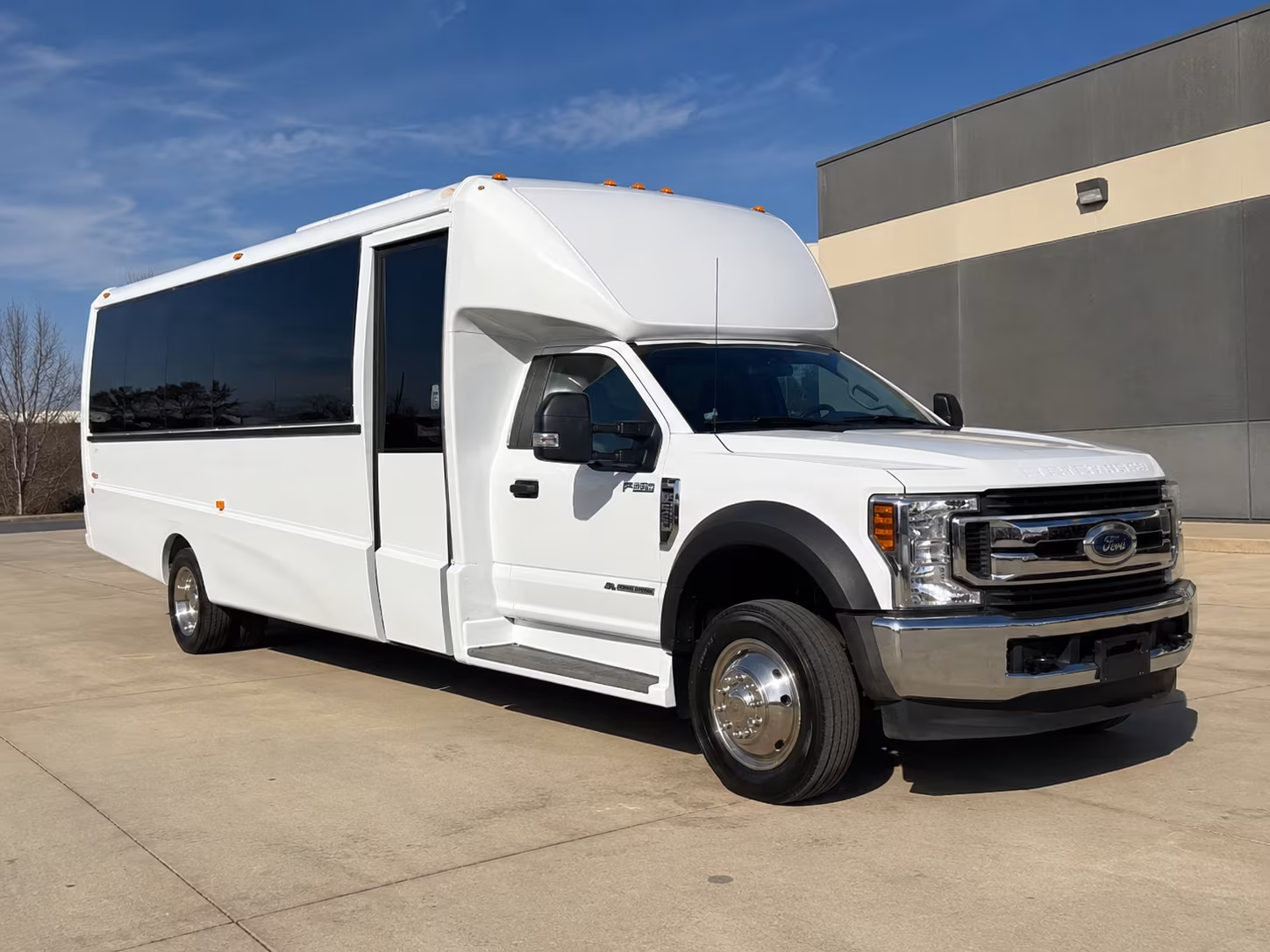 airport transfer buses between palm beach gardens and pbi