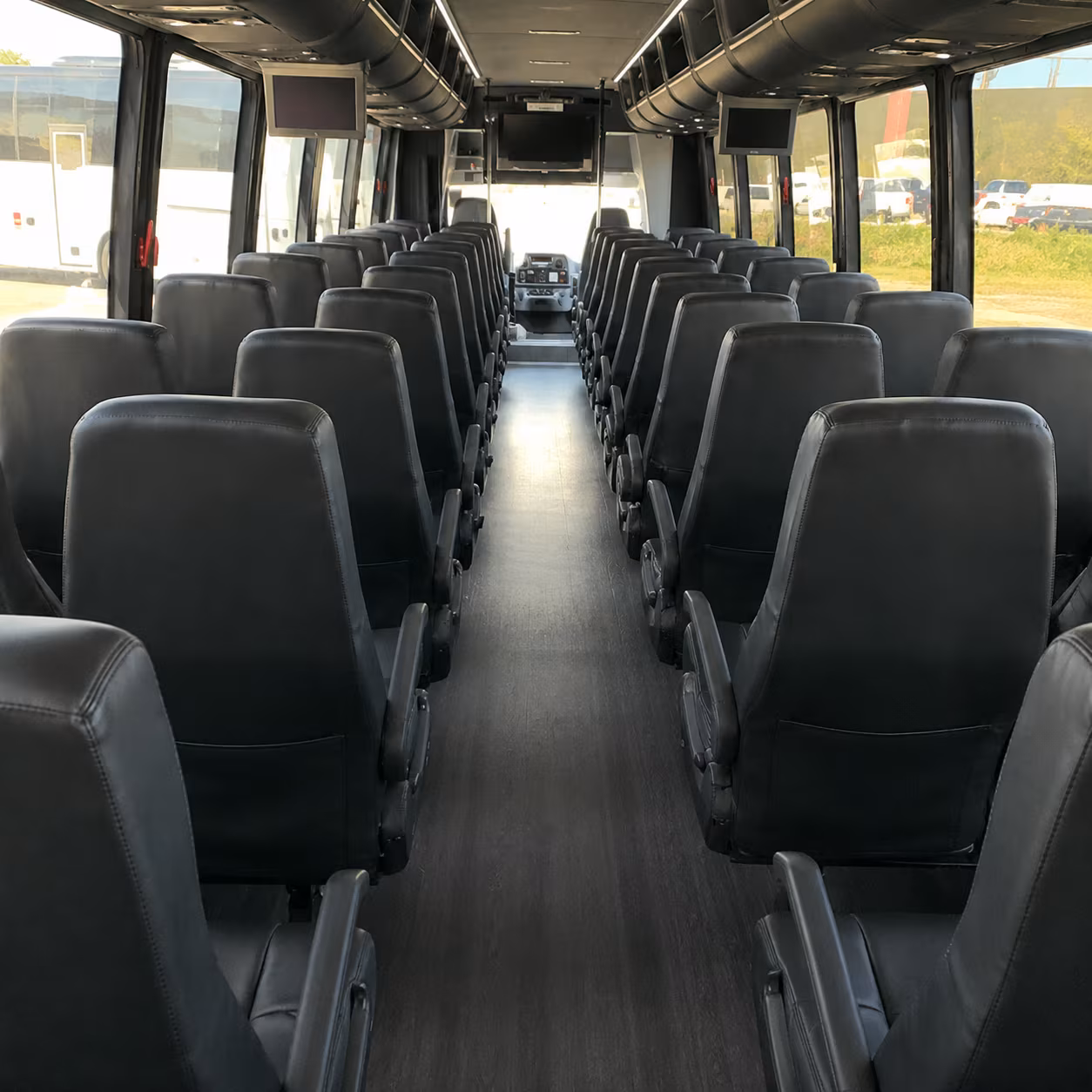 bus rentals for golf tournament fan groups at pga national resort