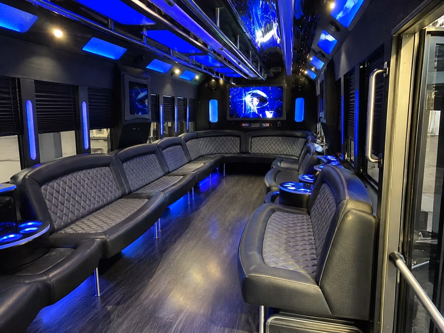 palm beach gardens 28 passenger party bus interior