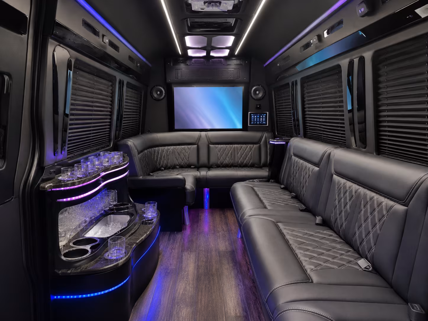 sporting event buses to ballparks and stadiums near palm beach gardens