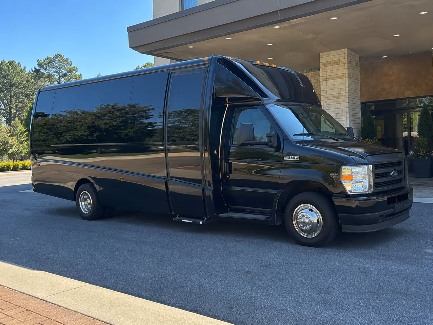 weekly worship shuttle buses for palm beach gardens congregations